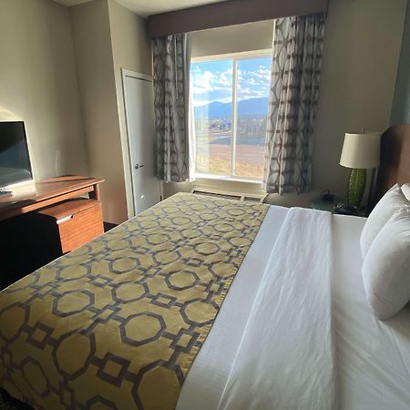 Baymont By Wyndham Colorado Springs Hotel Bagian luar foto