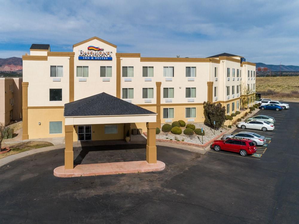 Baymont By Wyndham Colorado Springs Hotel Bagian luar foto