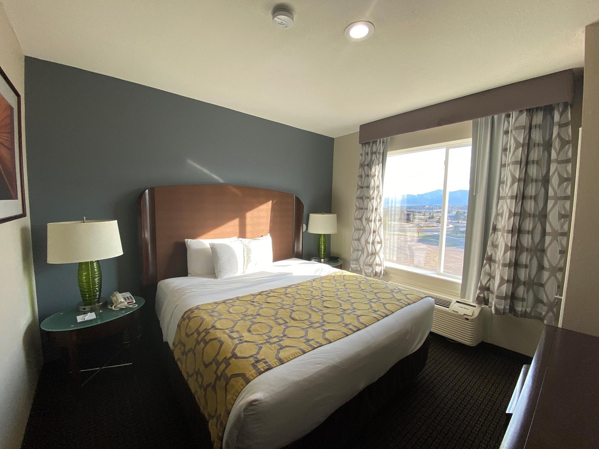Baymont By Wyndham Colorado Springs Hotel Bagian luar foto