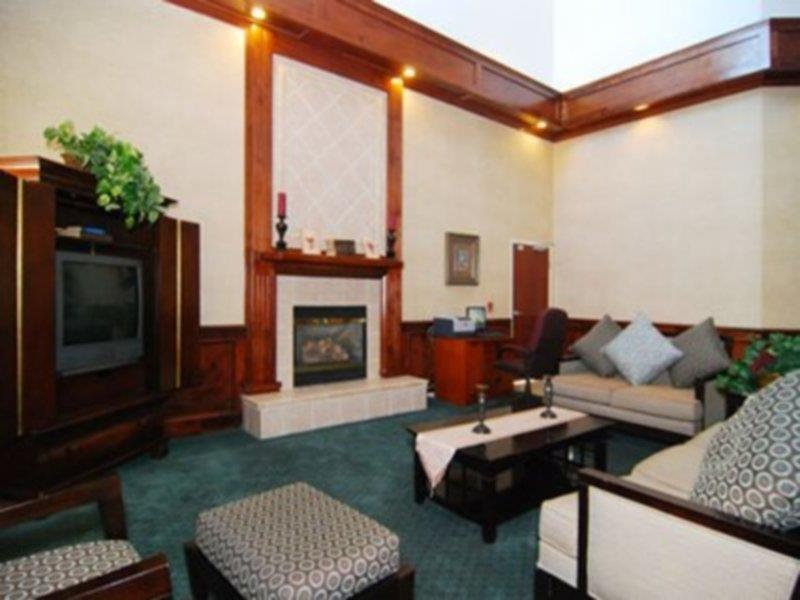 Baymont By Wyndham Colorado Springs Hotel Bagian luar foto