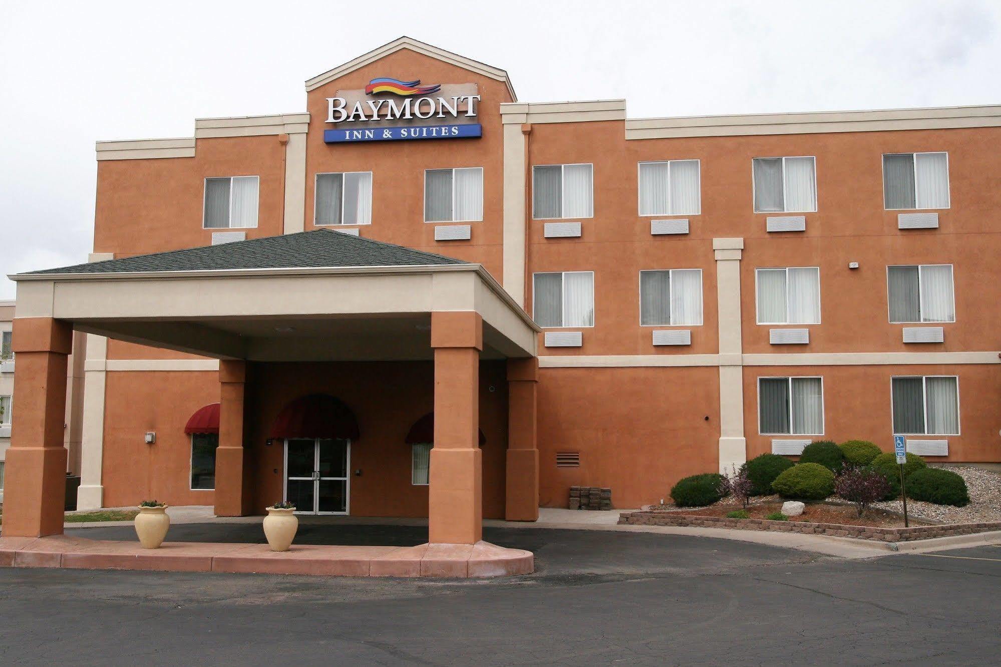 Baymont By Wyndham Colorado Springs Hotel Bagian luar foto