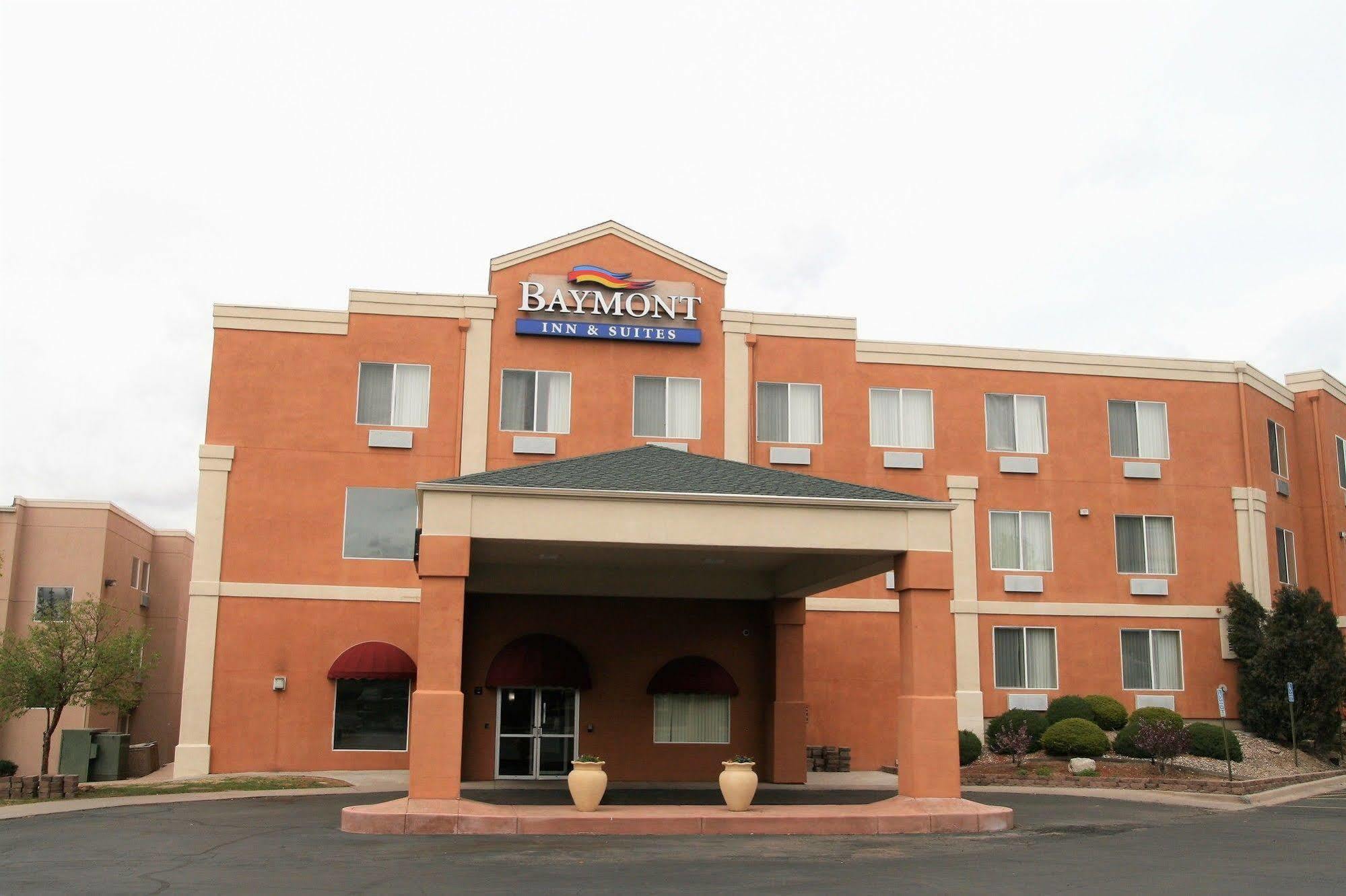 Baymont By Wyndham Colorado Springs Hotel Bagian luar foto